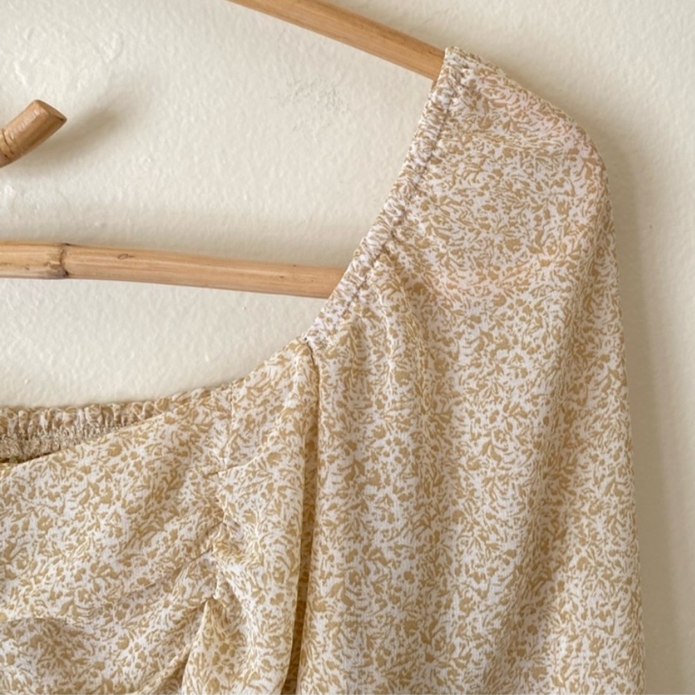 NWT Altar’d State Floral Cropped Cream Ivory Gold Blouse Top - Picture 4 of 5